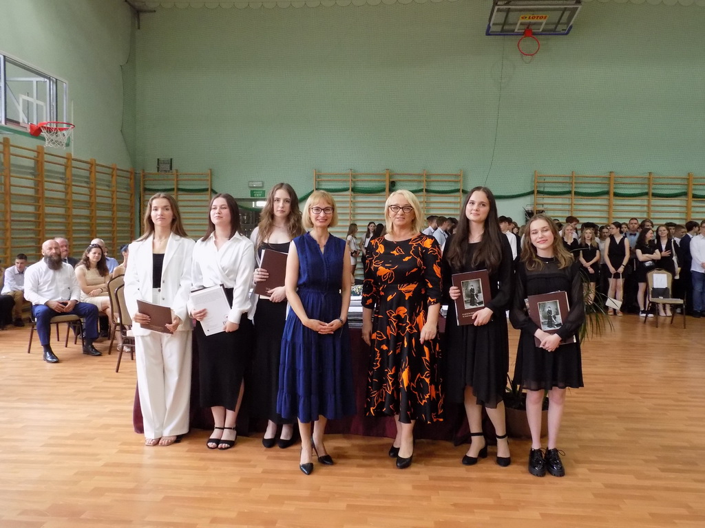 Zdjęcie zakonczenie_roku_2022-2023 (31)e1d7976e-67ab-46c7-a894-e5e95dcd83ed.JPG w galerii Uroczystość zakończenia roku szkolnego 2022/2023